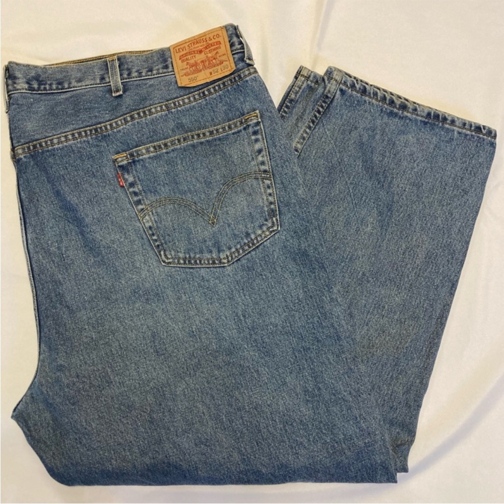 -Y2K Levi's 550 Relaxed Fit Made Apr/2006 Medium Washed Blue Jeans W52 L30